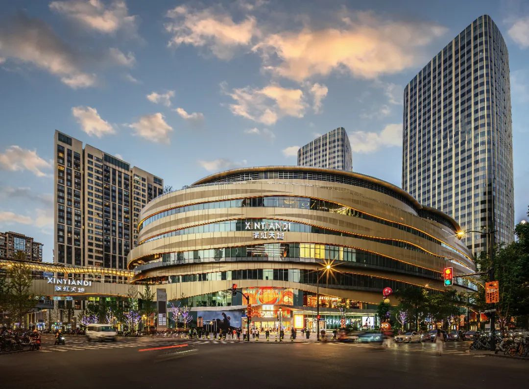 瑞虹企业天地双子塔楼外观